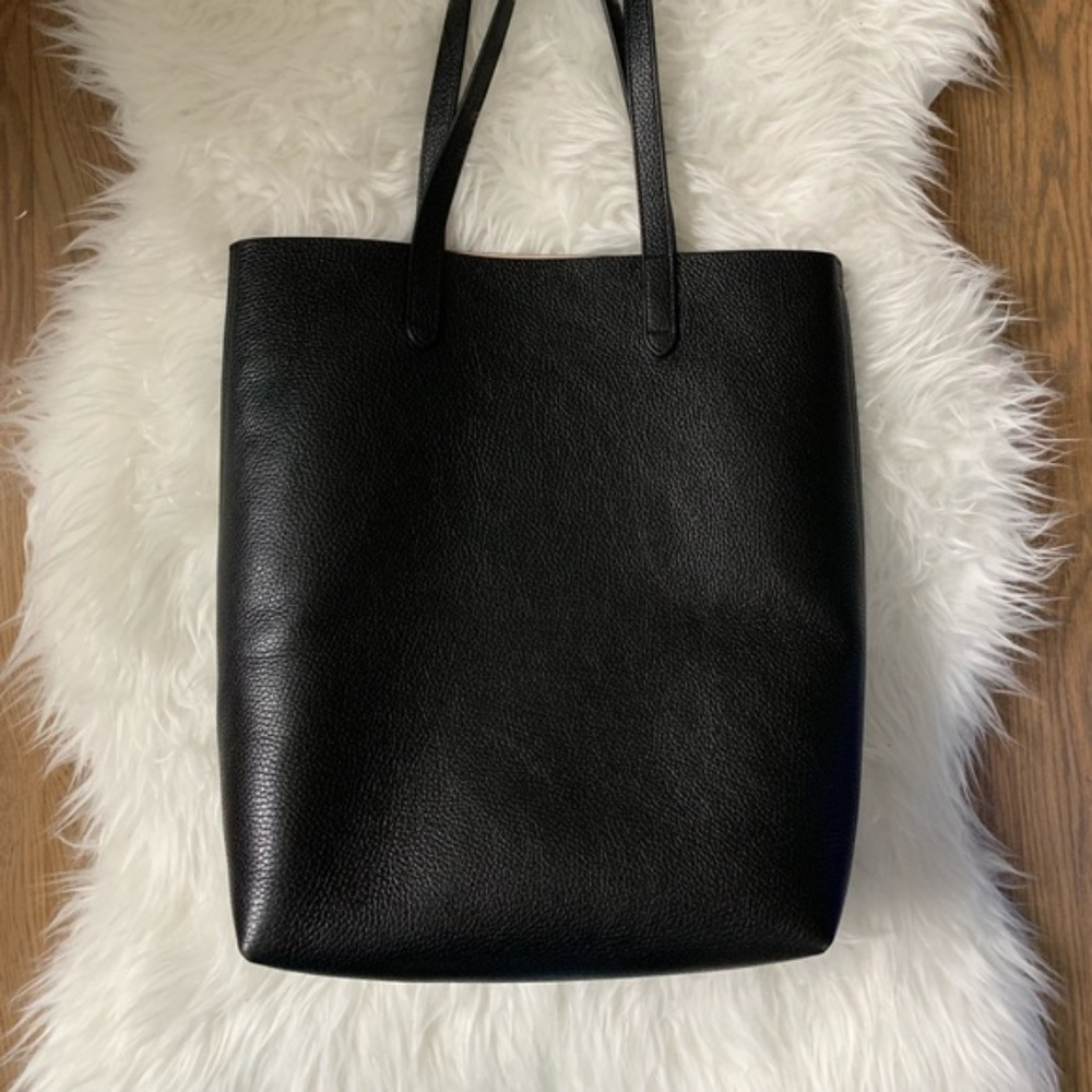 Cuyana Tall Unstructured Leather Tote